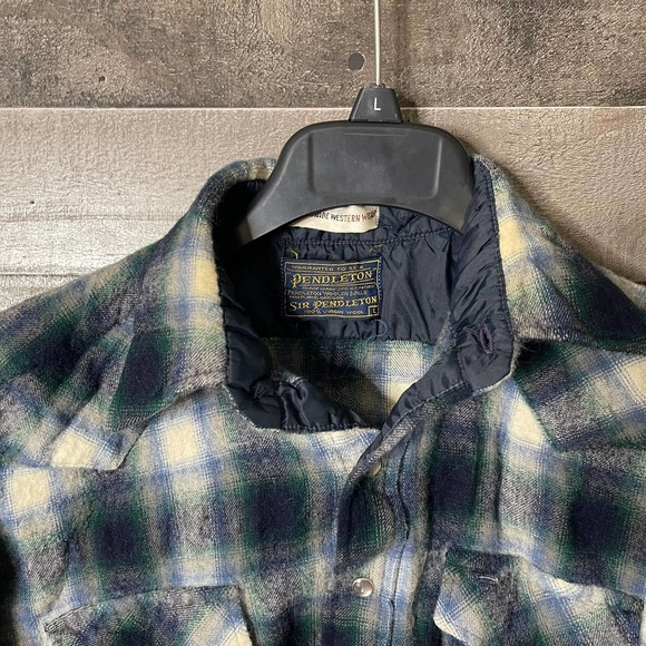 SOLD Pendleton Wool Flannel Large - Picture 2 of 2